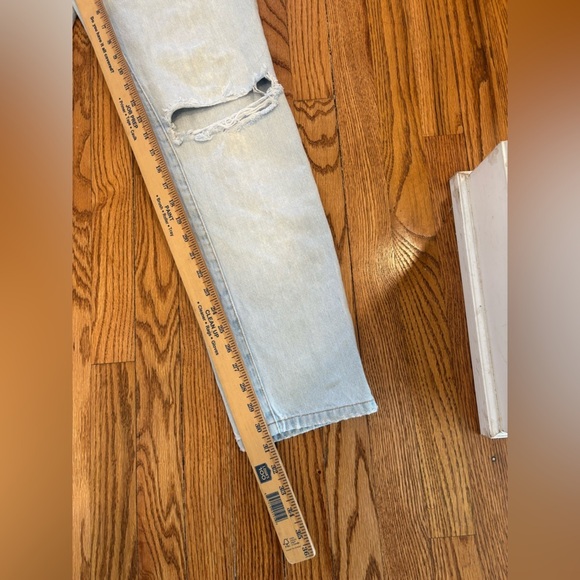 Vintage Guess Jeans Size 32/32 Light Washed - Picture 6 of 6